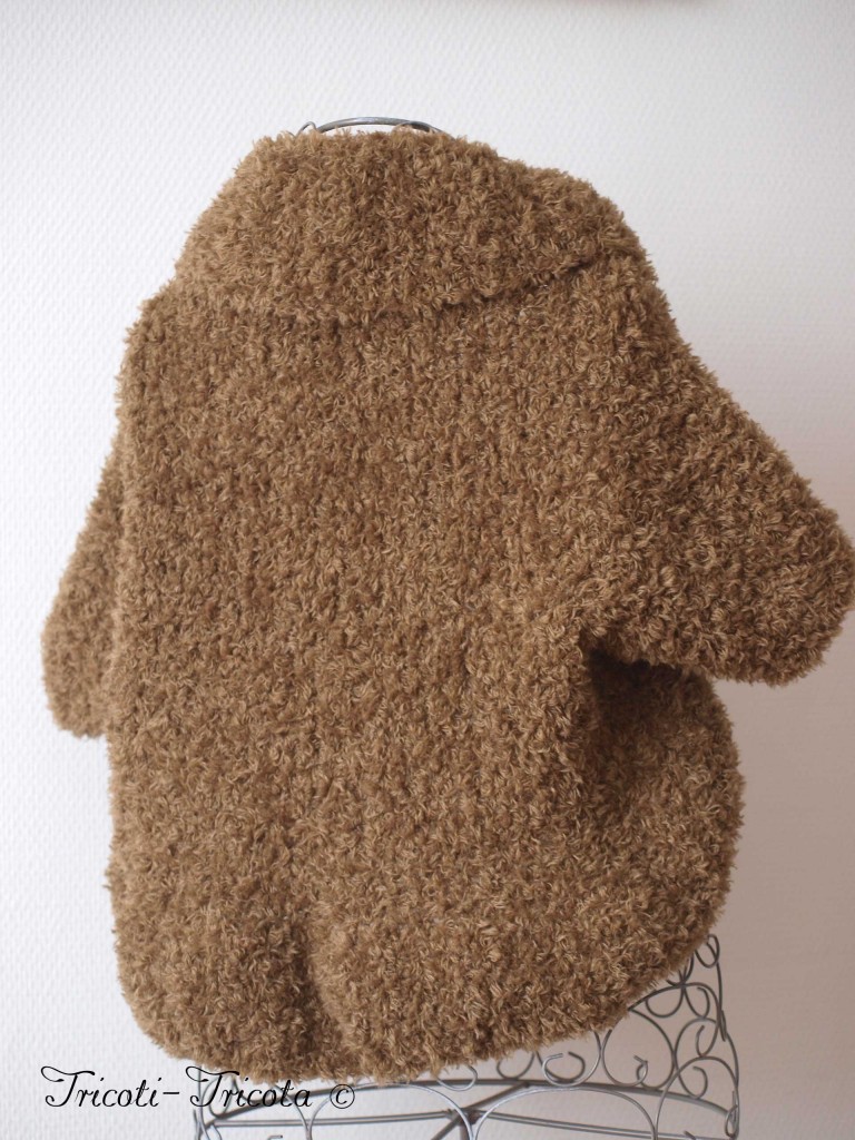 Gilet Fourrure tricoté main et sa broche