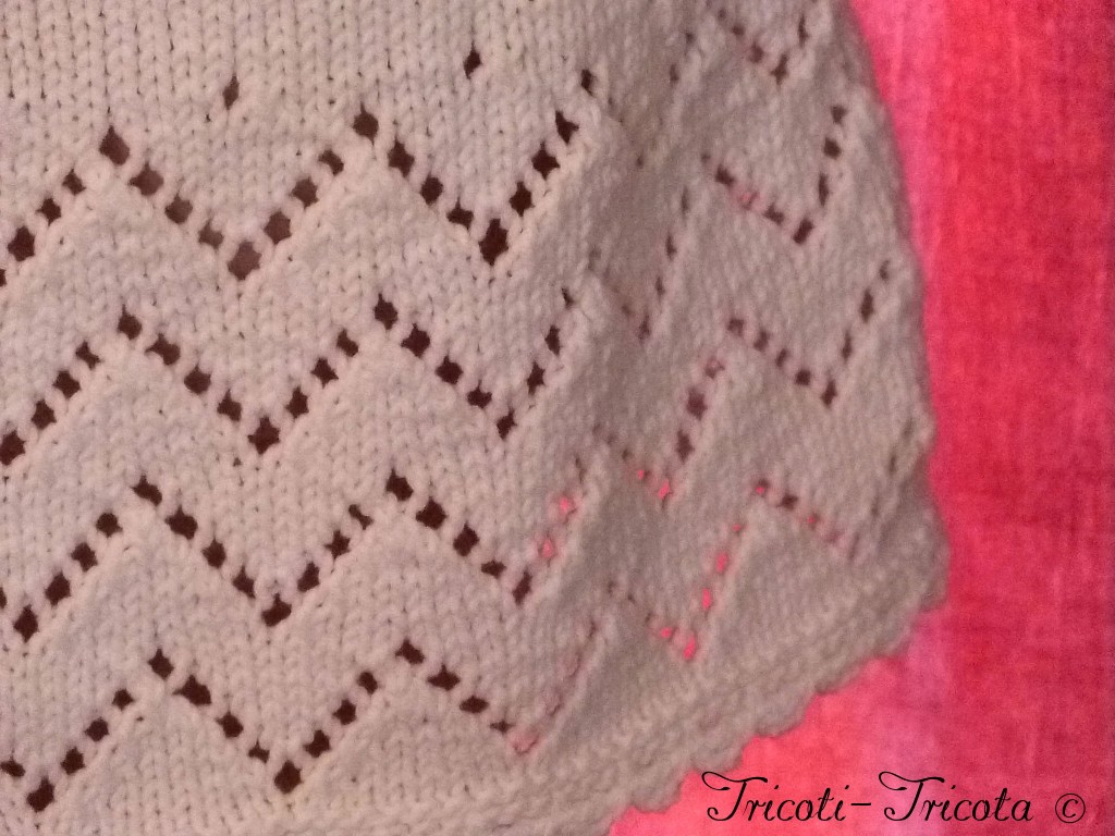 robe tricotée main bordures crochet