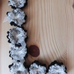 broches fleurs au crochet pour un mariage