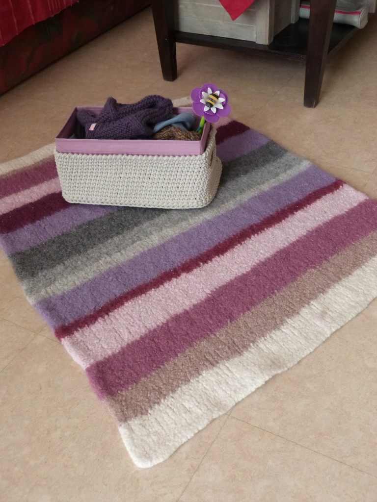 tapis tricot en laine à feutrer
